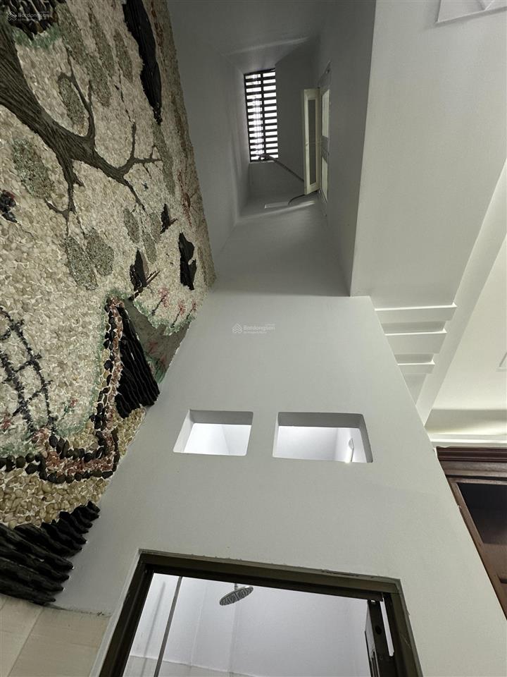 Chỉ vào ở thôi ko cần sắm sửa gì thêm  nhà đẹp khu đồng bộ dân trí cao hxh thông