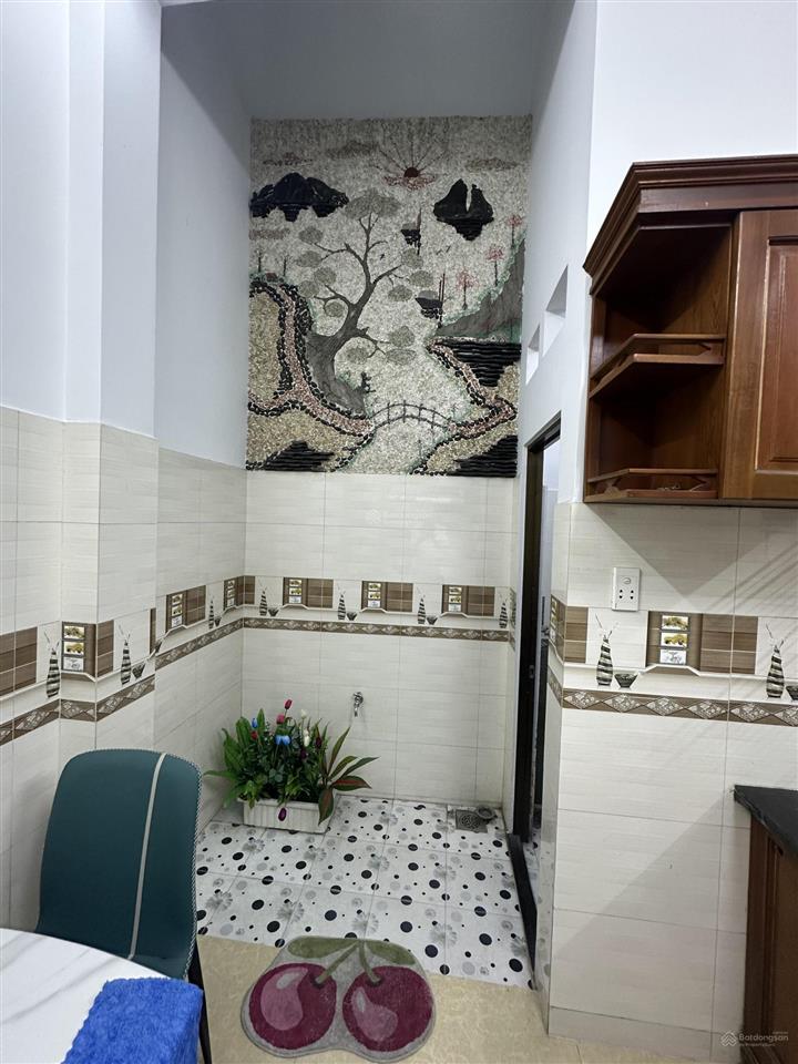 Chỉ vào ở thôi ko cần sắm sửa gì thêm  nhà đẹp khu đồng bộ dân trí cao hxh thông