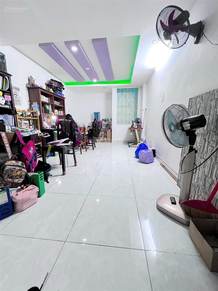 Hiếm! nhà 4 tầng gần chợ hiệp thành hơn 60m nhỉnh 5t