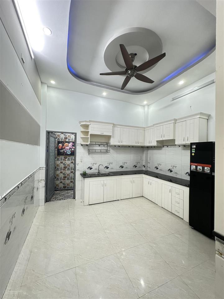 Sát vách gv  ngay thới an 16 hẻm xe hơi 6m 3 tầng  chỉ 5.49 tỷ!