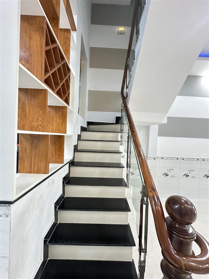 Sát vách gv  ngay thới an 16 hẻm xe hơi 6m 3 tầng  chỉ 5.49 tỷ!