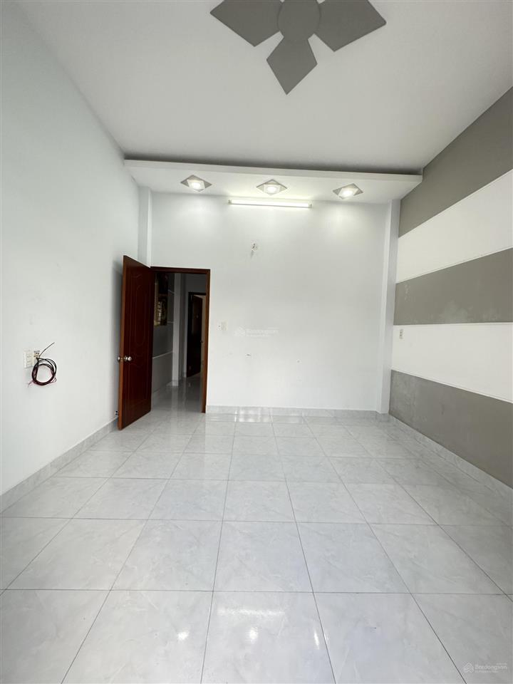 Sát vách gv  ngay thới an 16 hẻm xe hơi 6m 3 tầng  chỉ 5.49 tỷ!