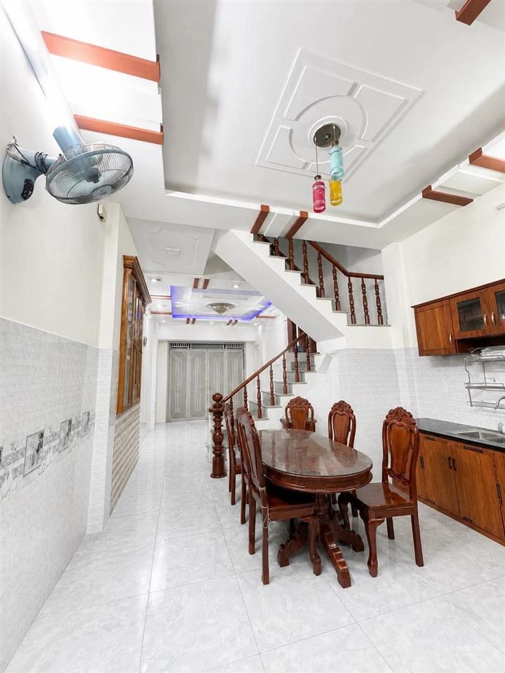 Chỉ nhỉnh 4 tỷ  sở hữu ngay nhà khu phân lô đường 6m  4 tầng  4pn  ngay tch q.12