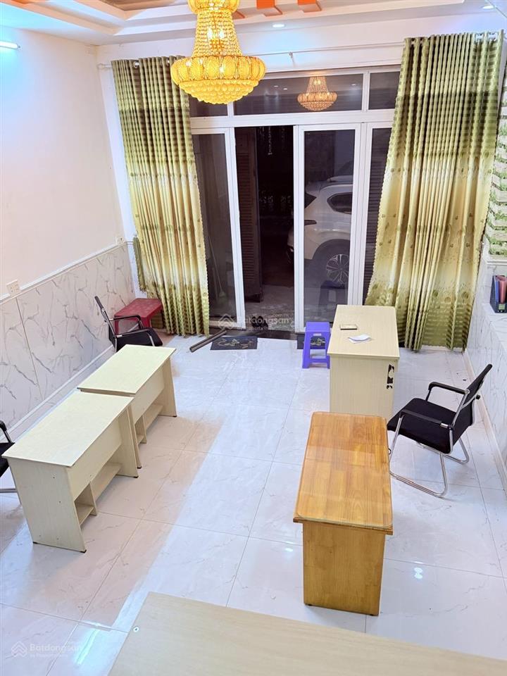 Hẻm xe hơi thông  ngay ngã ba đông quang  4 tầng  56m2  5,8 tỷ