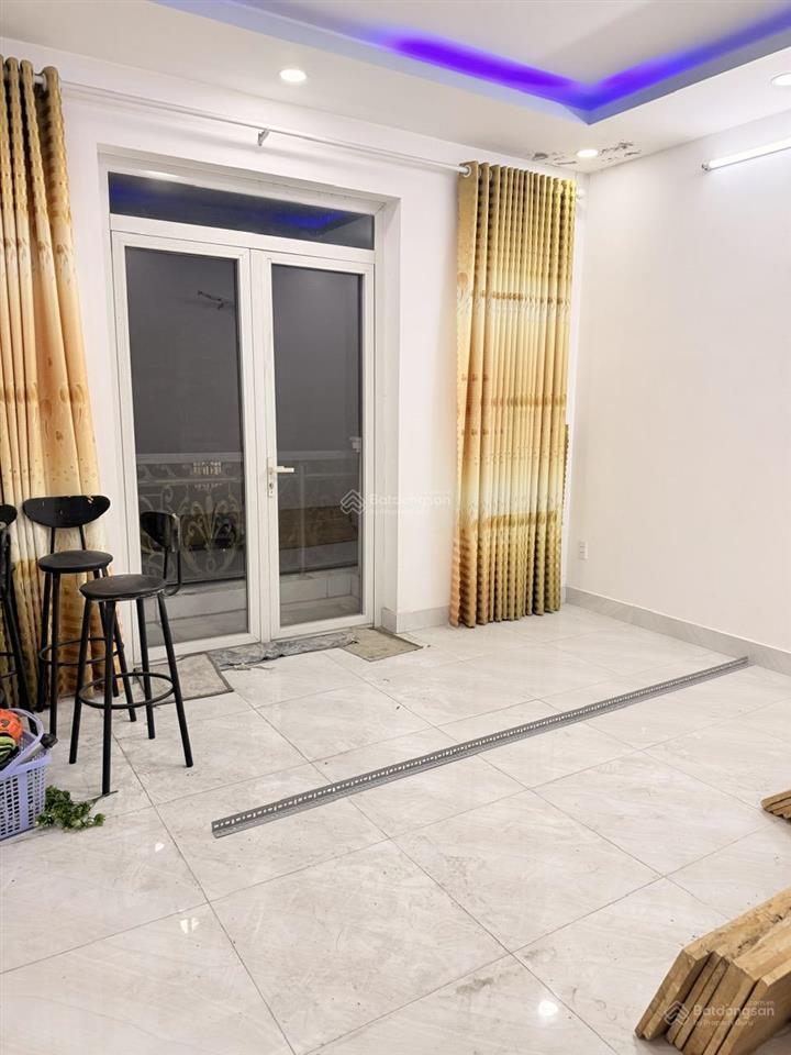 Hẻm xe hơi thông  ngay ngã ba đông quang  4 tầng  56m2  5,8 tỷ