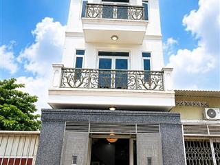 Hẻm xe hơi thông  ngay ngã ba đông quang  4 tầng  56m²  5.8 tỷ