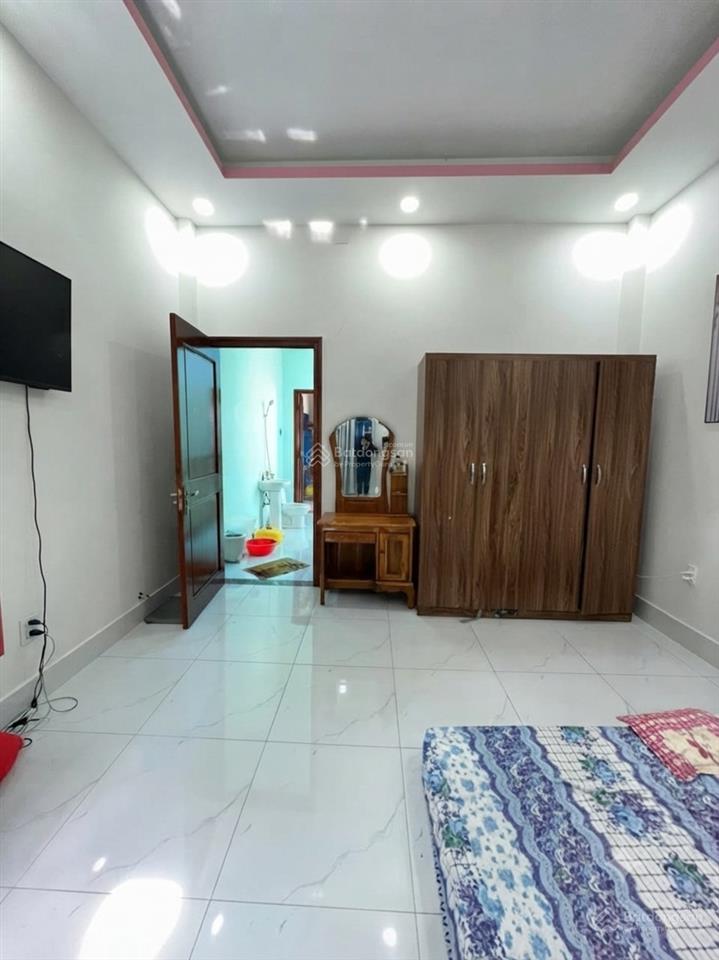 Chỉ 5.4 tỷ  ngay dht 05  3 tầng  4pn  hxh