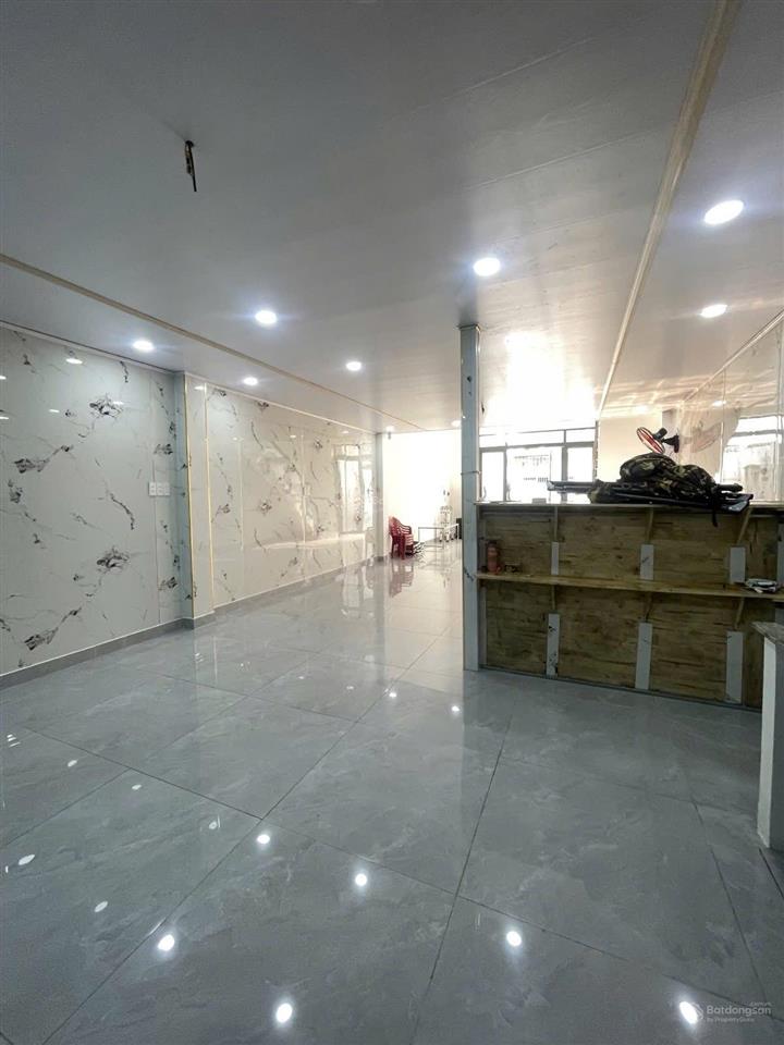 Mặt tiền vừa ở vừa kd  giảm ngay 1 tỷ  còn 5.5tỷ  ngay chợ thiếc lê văn khương q12