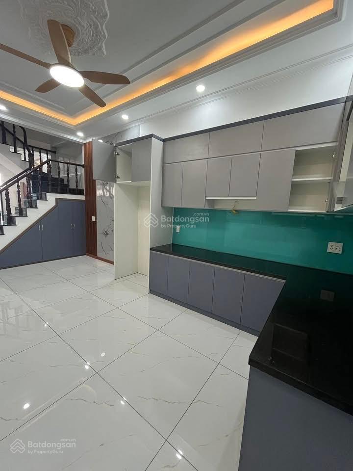 Bán nhanh nhà shr ngay go dĩ an chỉ 100m 1 trệt 1 lầu với 100m2