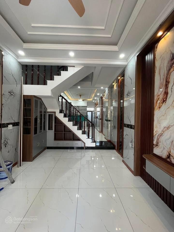 Bán nhanh nhà shr ngay go dĩ an chỉ 100m 1 trệt 1 lầu với 100m2