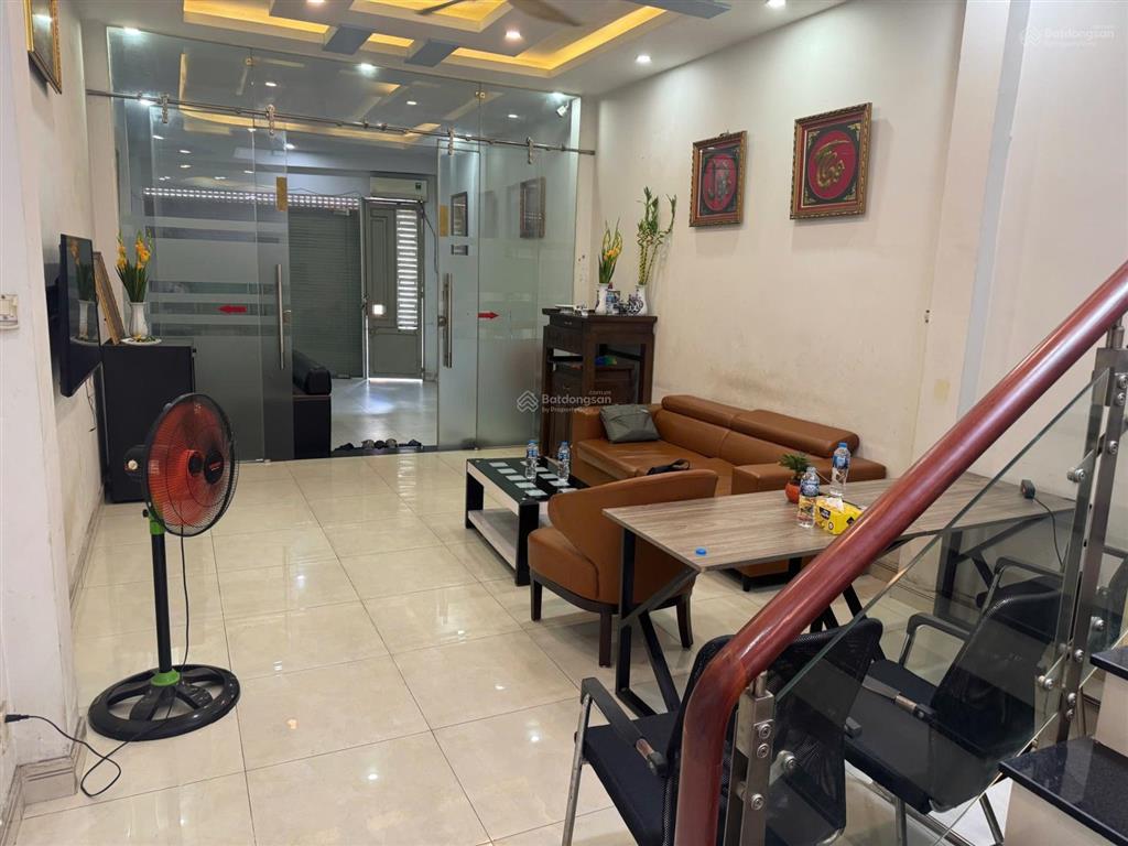 Căn hộ mặt phố kinh doanh sầm uất