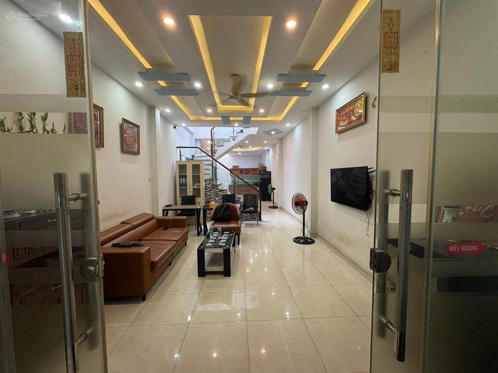 Căn hộ mặt phố kinh doanh sầm uất