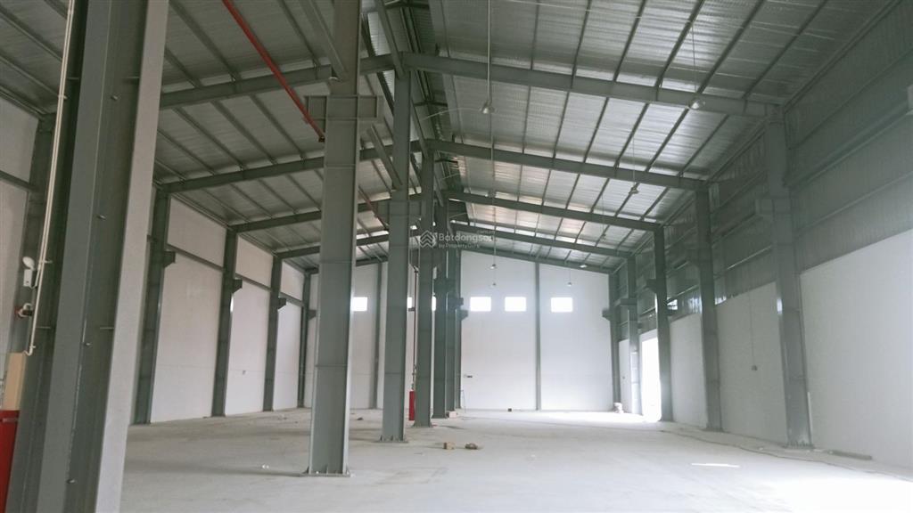 Cho thuê toàn bộ nhà máy xưởng 1400m2, nhà điều hành 3 tầng 180*3=540m2