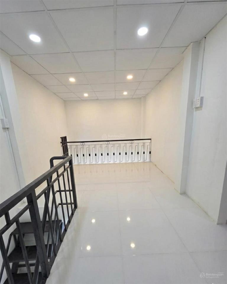 2,95 tỷ nhà shr 25m2 quận 1 giao dịch chính chủ