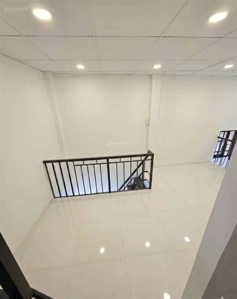 2,95 tỷ nhà shr 25m2 quận 1 giao dịch chính chủ