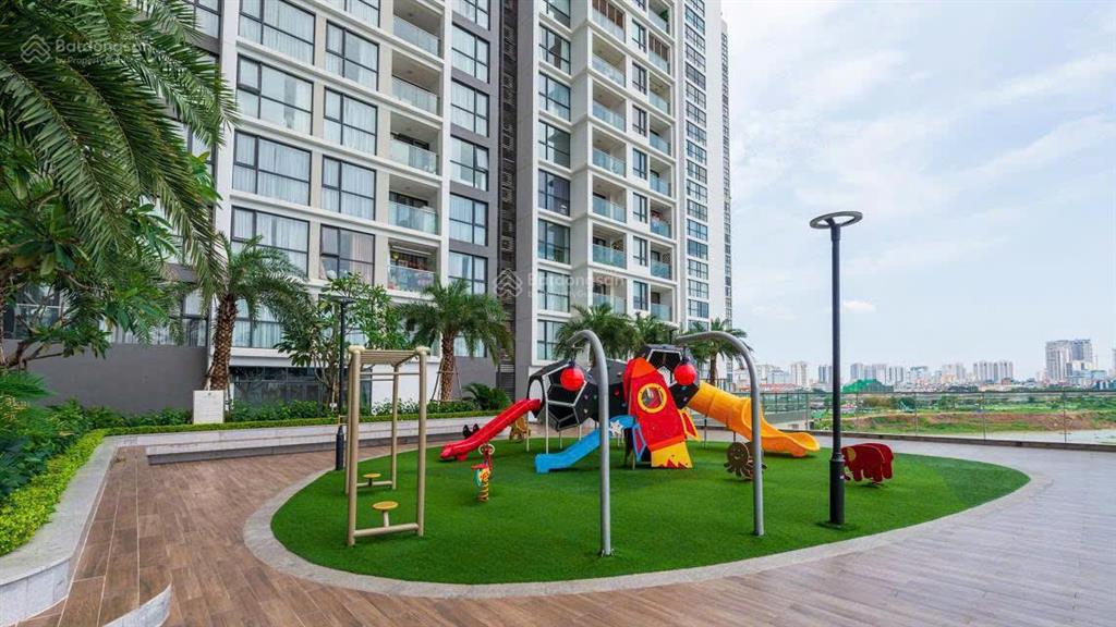 Chính chủ cần bán nhanh căn hộ 2n 2wc, 65m2, bc đông nam, tầng trung, 8,1 tỷ, tại vinhomes skylake