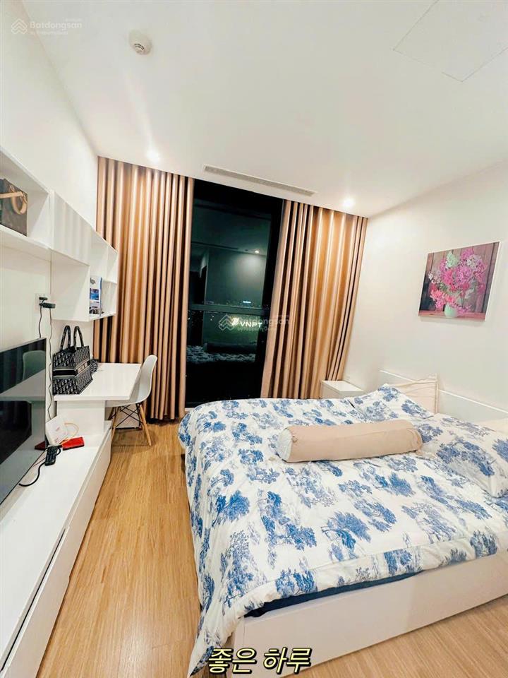 Chính chủ cần bán nhanh căn hộ 2n 2wc, 65m2, bc đông nam, tầng trung, 8,1 tỷ, tại vinhomes skylake