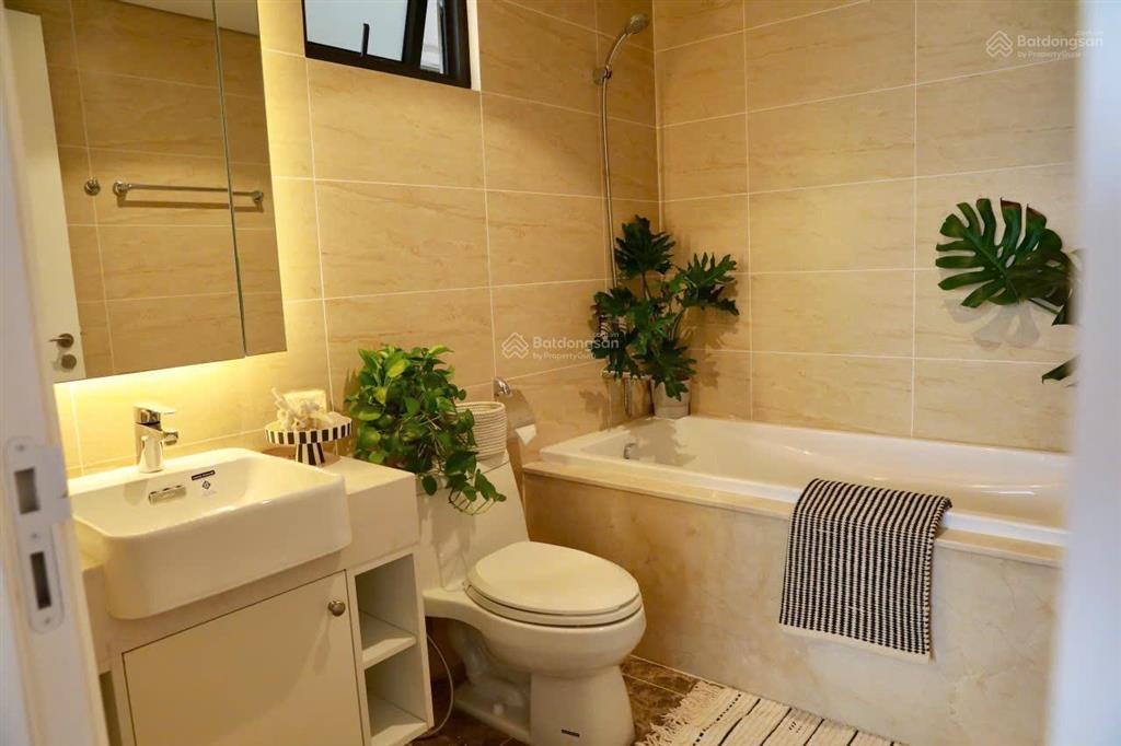 Căn hộ 2n2vs, 70m2, view thành phố, 7 tỷ, vinhomes d'capitale,  ngay em khải