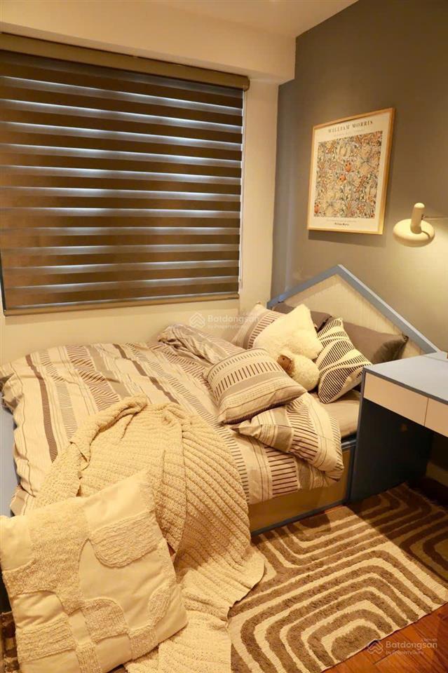 Căn hộ 2n2vs, 70m2, view thành phố, 7 tỷ, vinhomes d'capitale,  ngay em khải