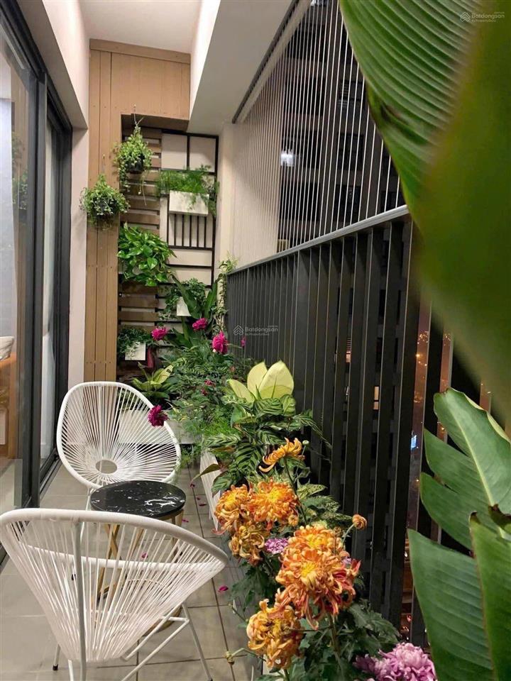 Chính chủ bán gấp căn 3n2vs, 90m2, full đồ, tầng trung, chỉ 10,2 tỷ, tại vinhomes d'capitale