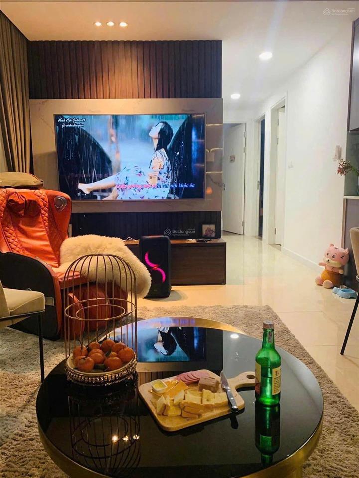 Chính chủ bán gấp căn 3n2vs, 90m2, full đồ, tầng trung, chỉ 10,2 tỷ, tại vinhomes d'capitale