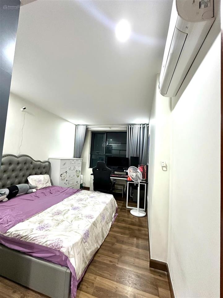 Bán căn hộ trục hiếm 2 ngủ 2wc, 86 m2, full đồ, hướng mát, giá tốt tại goldmark city.