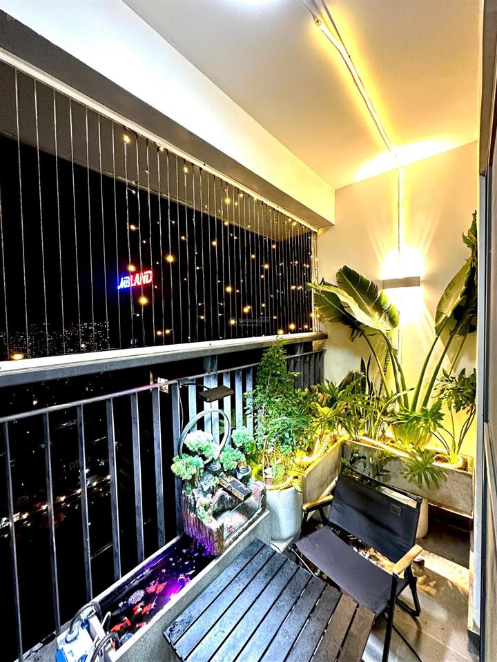 Bán căn hộ trục hiếm 2 ngủ 2wc, 86 m2, full đồ, hướng mát, giá tốt tại goldmark city.