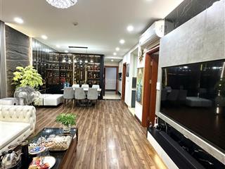 Bán căn hộ trục hiếm 2 ngủ 2wc, 86 m², full đồ, hướng mát, giá tốt tại gold mark city.