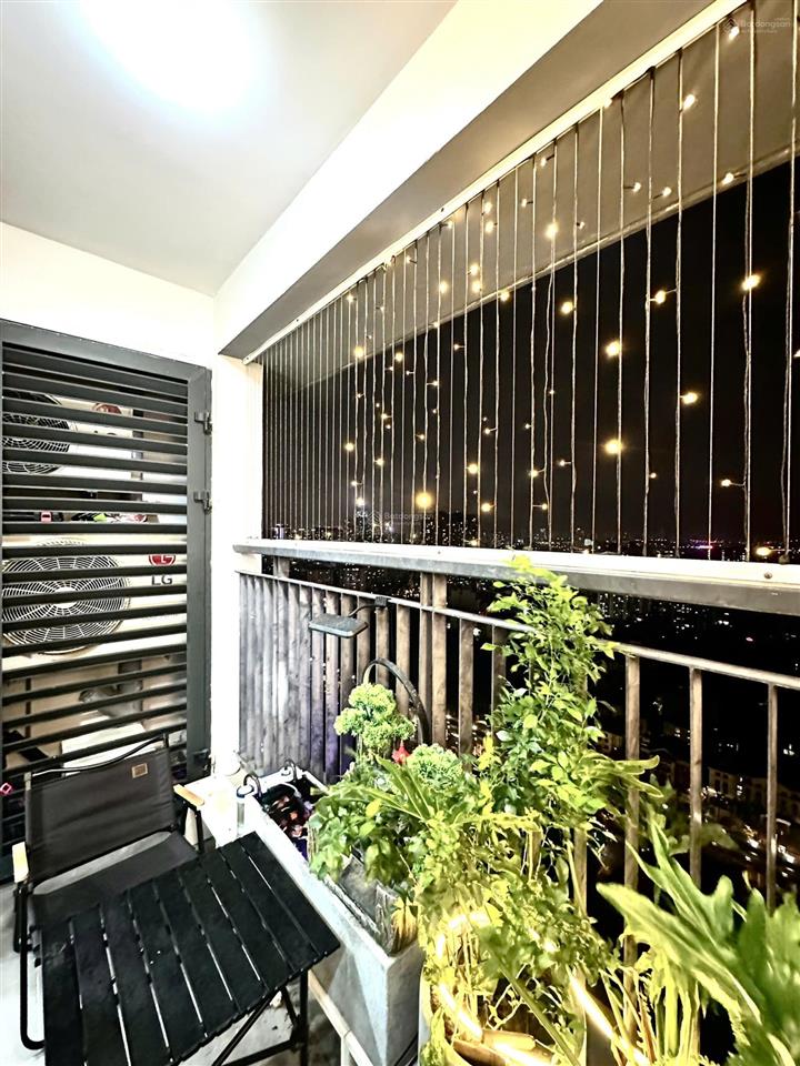 Bán căn hộ trục hiếm 2 ngủ 2wc, 86 m2, full đồ, hướng mát, giá tốt tại goldmark city.
