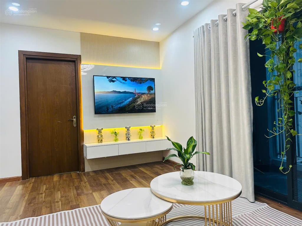(mới) bán căn hộ hoa hậu 2pn2vs, 87m2, ban công đn, full đồ, view thành phố, tại goldmark city