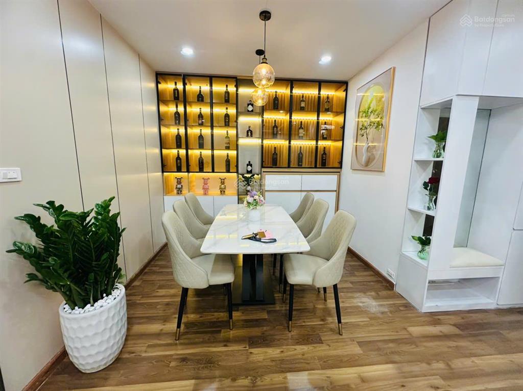 (mới) bán căn hộ hoa hậu 2pn2vs, 87m2, ban công đn, full đồ, view thành phố, tại goldmark city