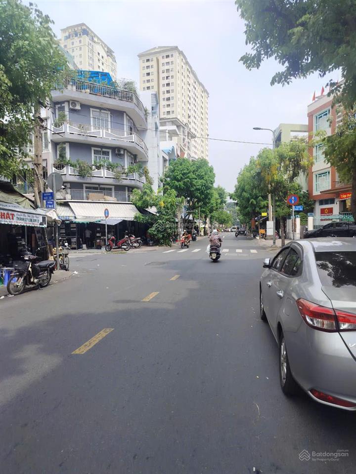 Bán nhà mới đẹp lý nam đế, p. minh phụng, quận 11 cũ  4.3x12m  4 tầng  nở hậu đẹp  giá 17 tỷ