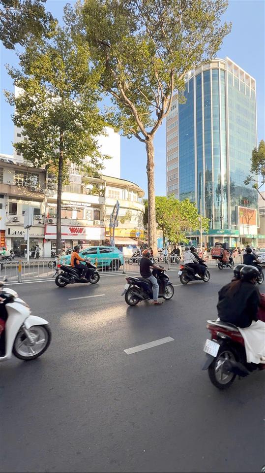 Bán nhà khu phố tây sầm uất bùi viện, p. phạm ngũ lão, q1  12 x 22m  giá 104 tỷ