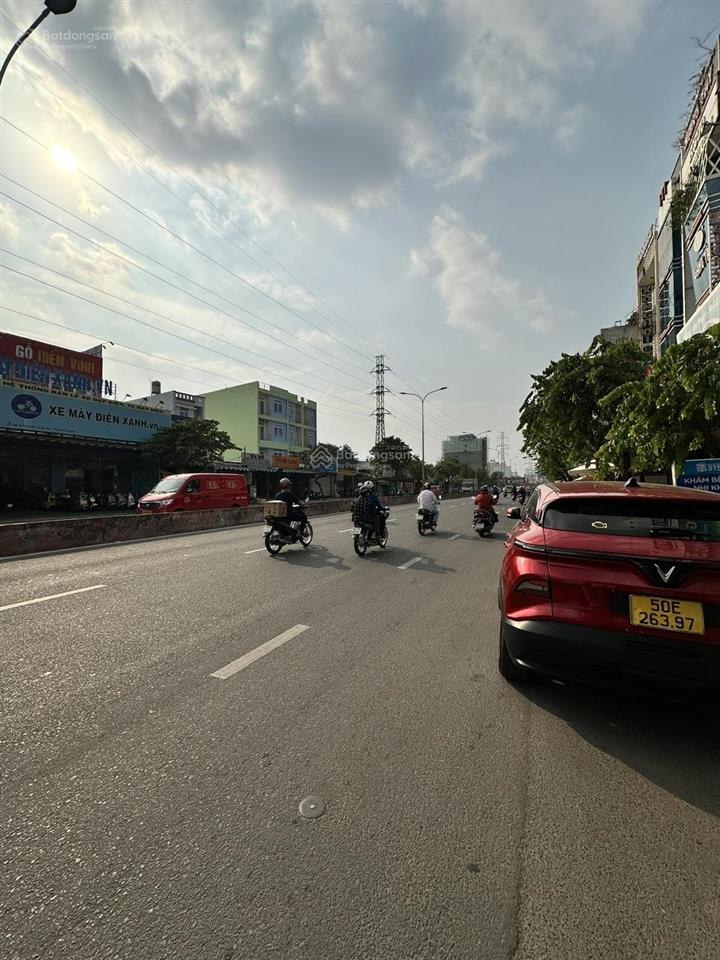 162 m2  mặt tiền lê trọng tấn vị trí kinh doanh cực đỉnh giá giảm còn 24 tỷ