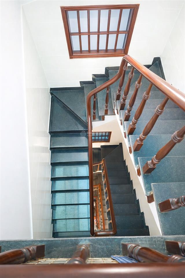 Nhà 6 tầng + thang máy  hxh thoại ngọc hầu , tân phú. 5,4 x 16,3m giá 14 tỷ tl