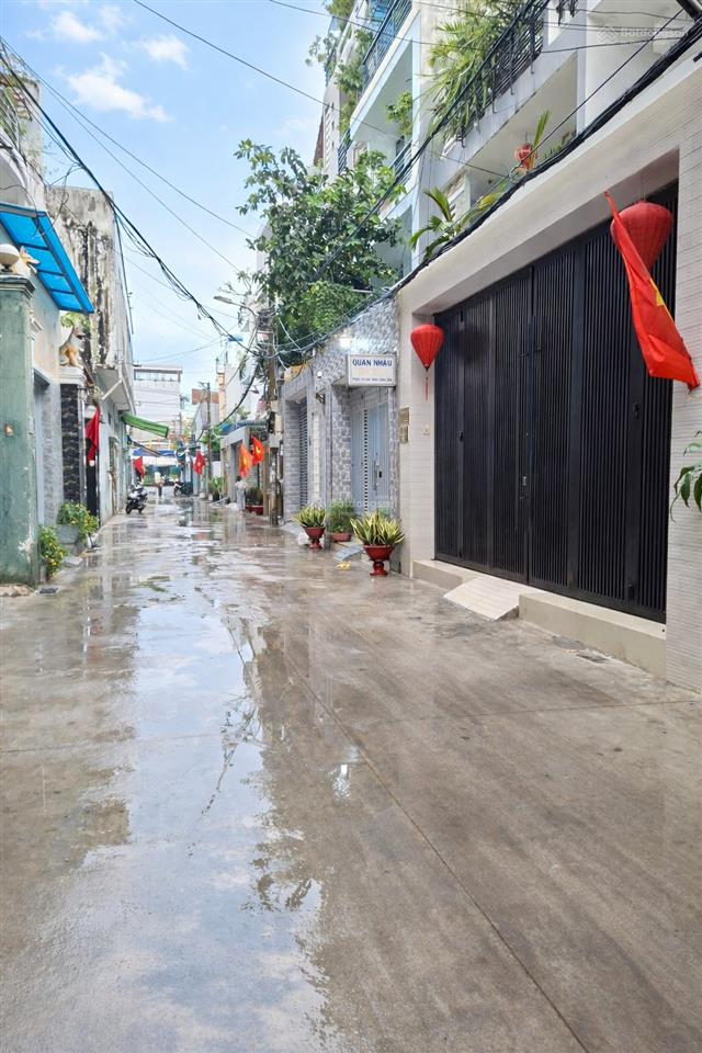 Nhà 6 tầng + thang máy  hxh thoại ngọc hầu , tân phú. 5,4 x 16,3m giá 14 tỷ tl