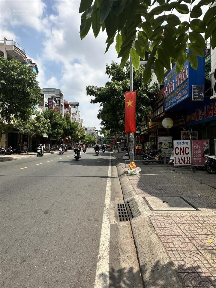 21 tỷ còn 17.5 tỷ. nhà 4 tầng mt tân sơn nhì, tân phú. 4m x 16m