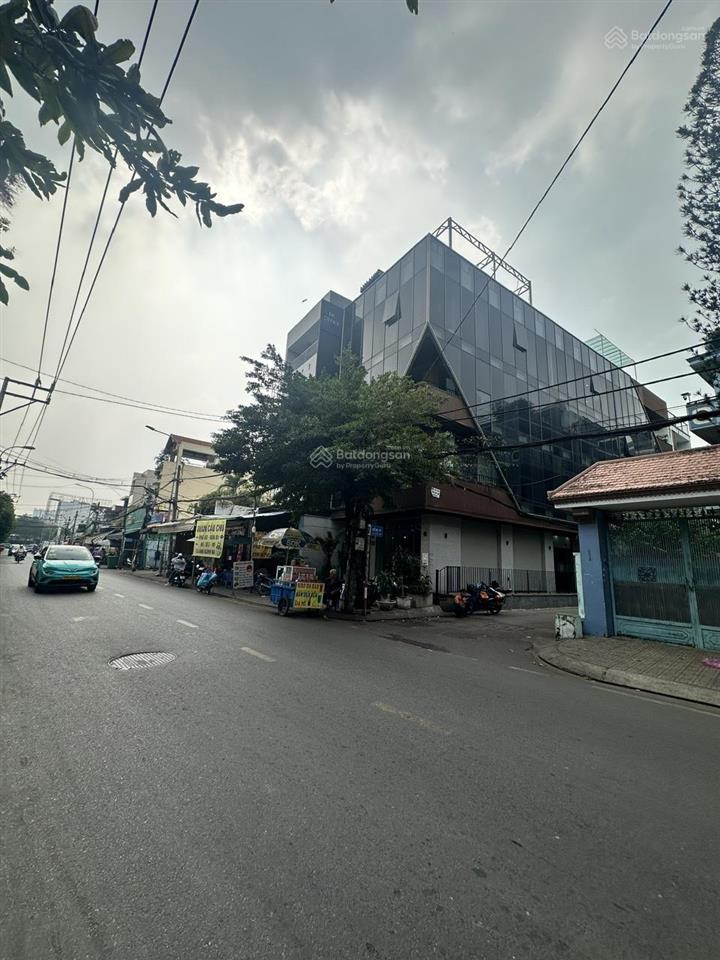 23 tỷ. góc 2 mt nguyễn hữu tiến q.tân phú.7,65 x 17,6m  nh 8,2m .