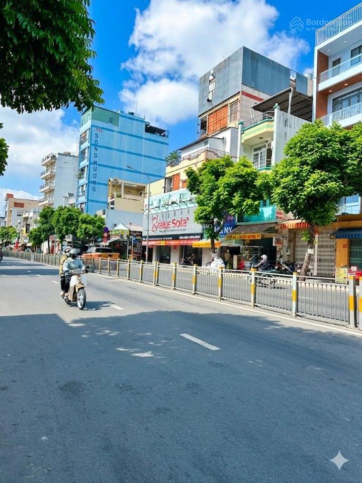 Góc 2 mặt tiền, bán nhà 4 tầng luỹ bán bích 4.3 x 15.7m giá 17.5 tỷ. tl
