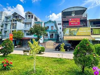 30 tỷ giảm còn 28,5 tỷ . nhà 3 tầng mặt tiền hiền vương , q. tân phú .