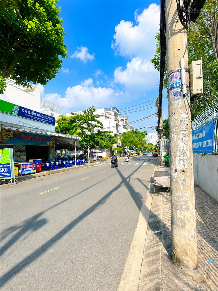 6,2m x 19m giá 21 tỷ . bán nhà mới mặt tiền lương trúc đàm q. tân phú
