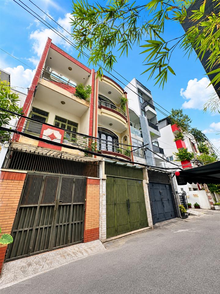 Giảm còn 11 tỷ , nhà 2 lầu sát mt trường chinh  hoàng hoa thám q, tân bình