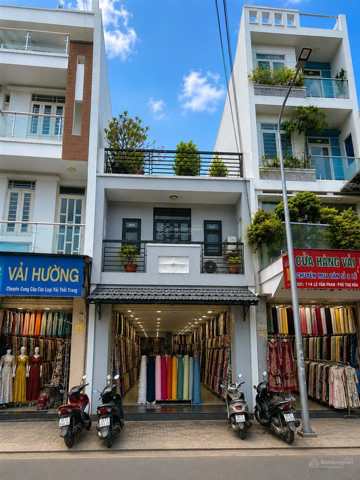Chỉ hơn 170 triệu/m2  sở hữu 150 m2 mặt tiền khu chợ vải lê văn phan cơ hội hiếm tại tân phú.