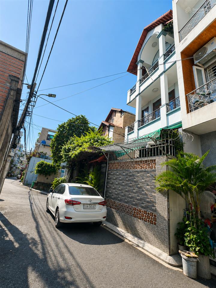 27 tỷ còn 24,5 tỷ. biệt thự 4 tầng 2 mặt tiền hẻm xe hơi p. tân sơn nhì. 9 x 30m giá 24,5 tỷ tl