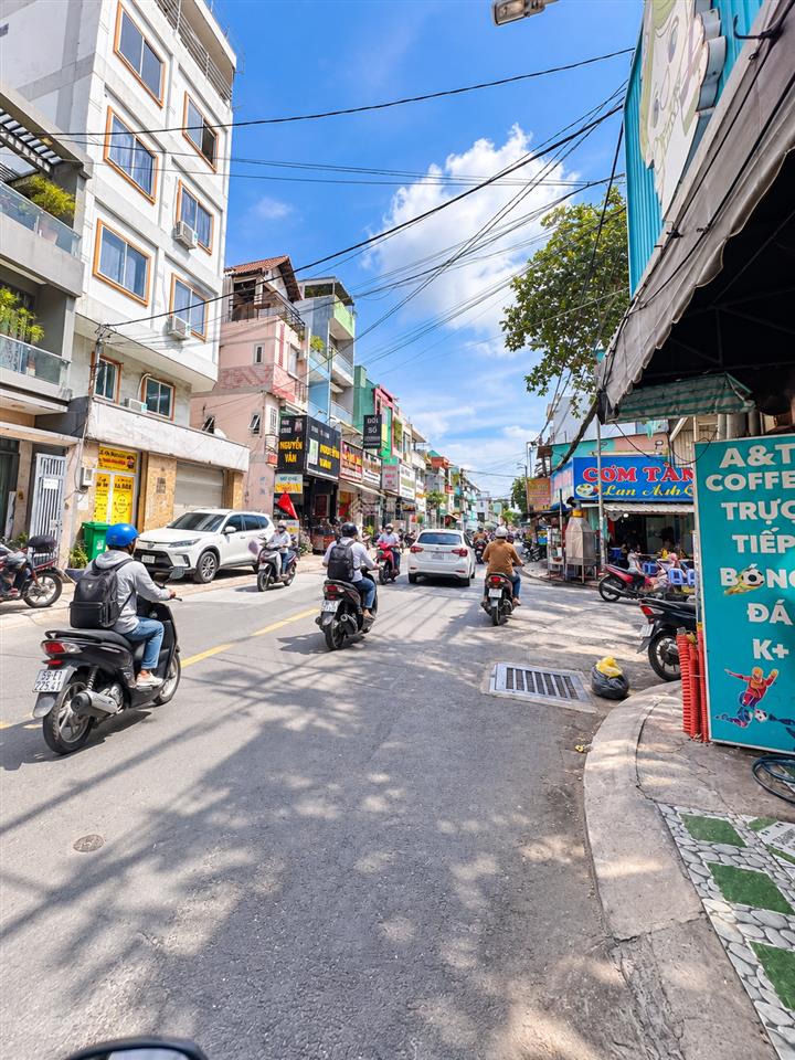13,8 tỷ. sở hữu nhà mặt tiền văn cao, tân phú. 6,5 x 13m.