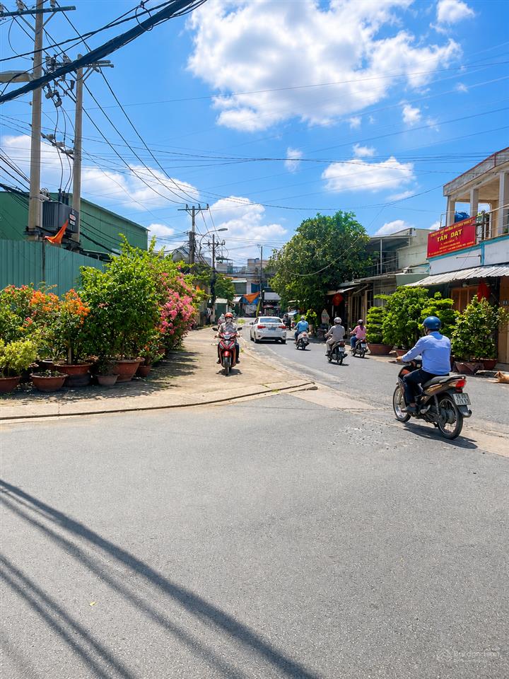 58 tỷ giảm còn 50 tỷ . bán 1000 m2,full thổ cư  mặt tiền lê ngung  trần văn giàu