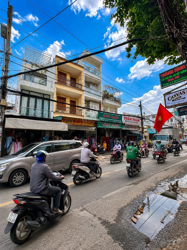 19,8 tỷ giảm còn 17,8 tỷ. 4,8m x 19m  mt phú thọ hòa, q. tân phú.
