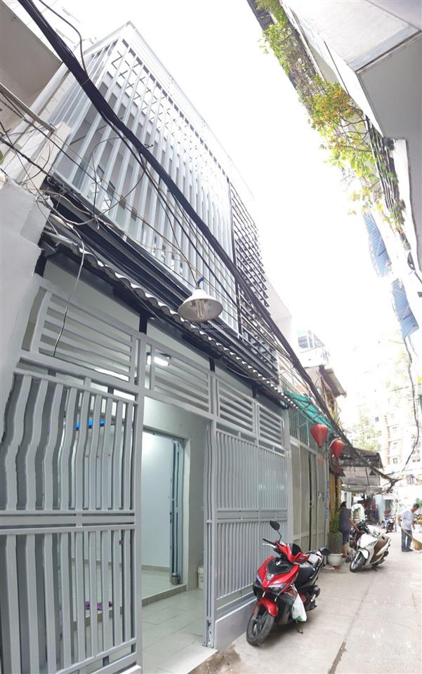 9,5 tỷ giảm còn 9 tỷ. bán gấp nhà 2 tầng hẻm thông ngay tt q1.