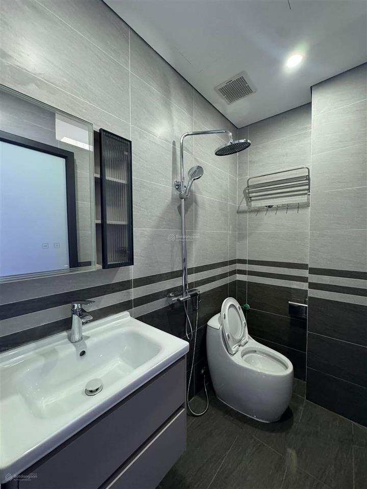 Nhà xuân la 48m2*7t, mt6m, thang máy, mặt ngõ thông ô tô 7 chỗ vào, cách phố 20m, 14 tỷ
