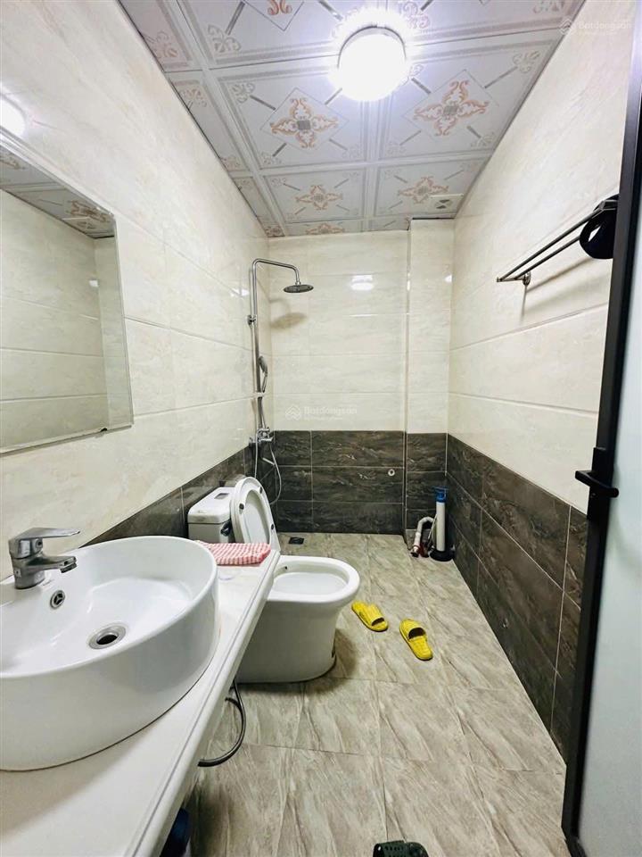 Bán nhà trần cung 38m2*5t, mặt ngõ thẳng tắp, cách phố 1 nhà, ngõ rộng thoáng, khung cột, 9.8 tỷ